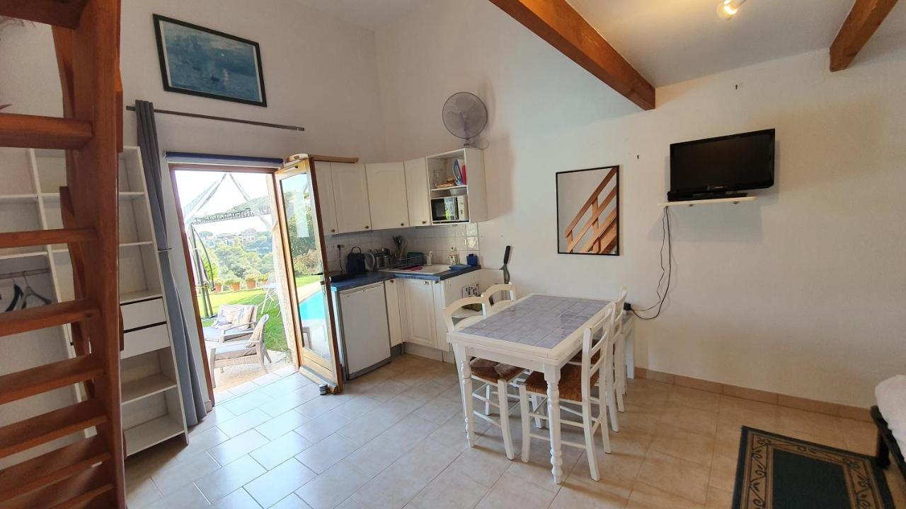 Studio-Mezzanine Dans Villa Cagnes-sur-Mer Exterior foto