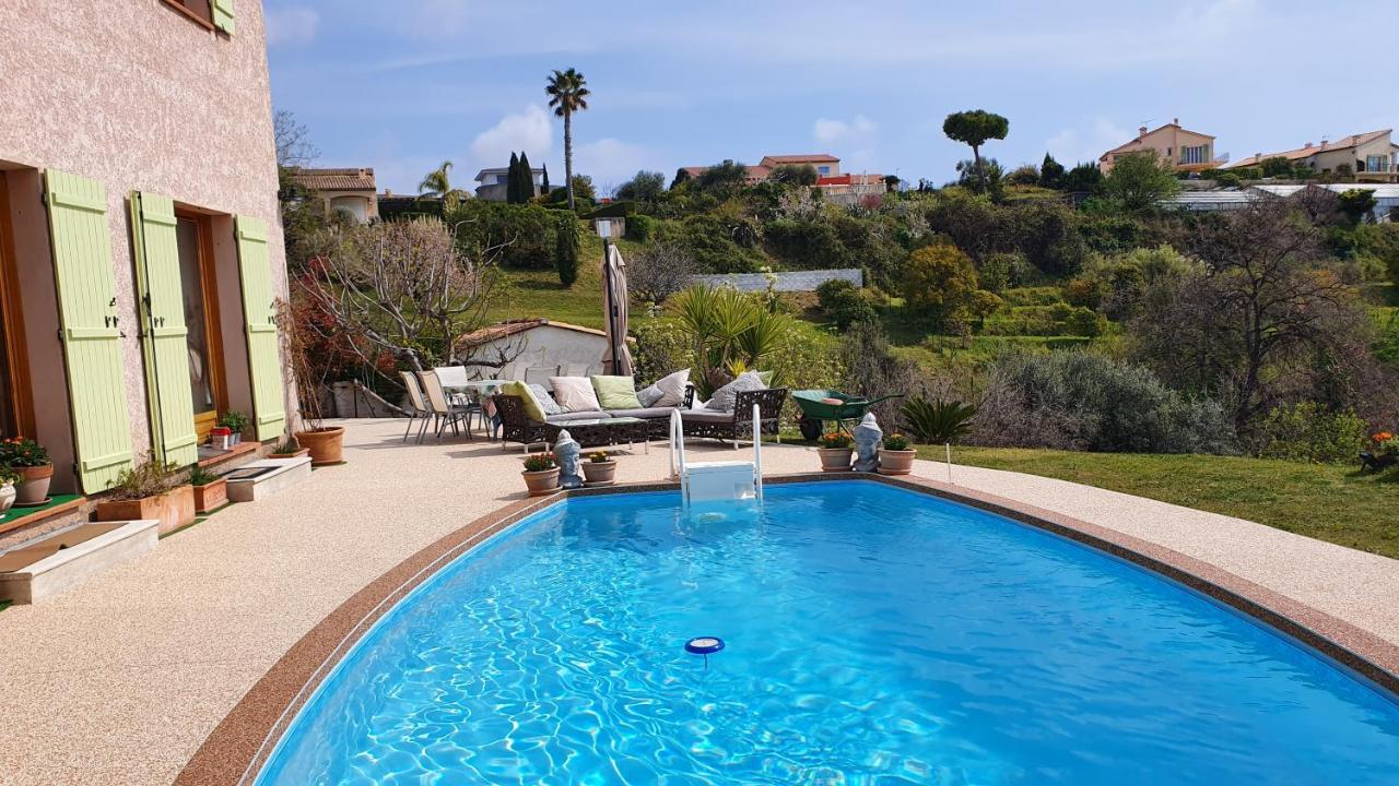 Studio-Mezzanine Dans Villa Cagnes-sur-Mer Exterior foto
