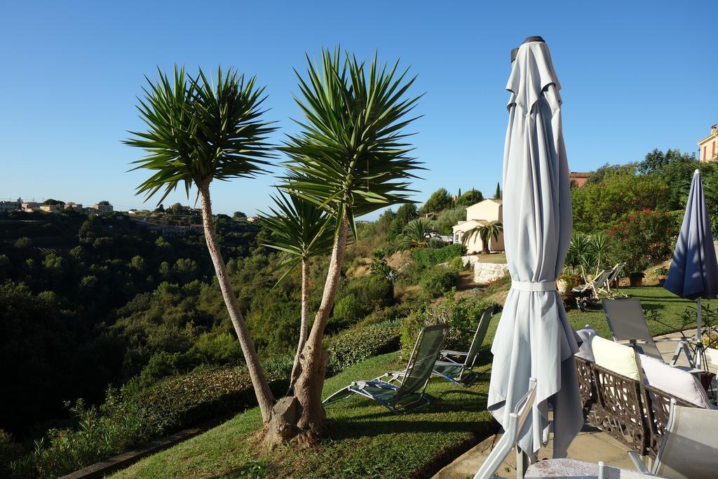 Studio-Mezzanine Dans Villa Cagnes-sur-Mer Exterior foto